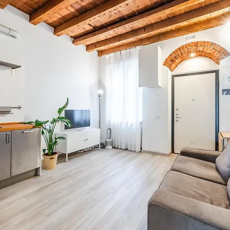 200mt Metro - Design For Creative Living Milan